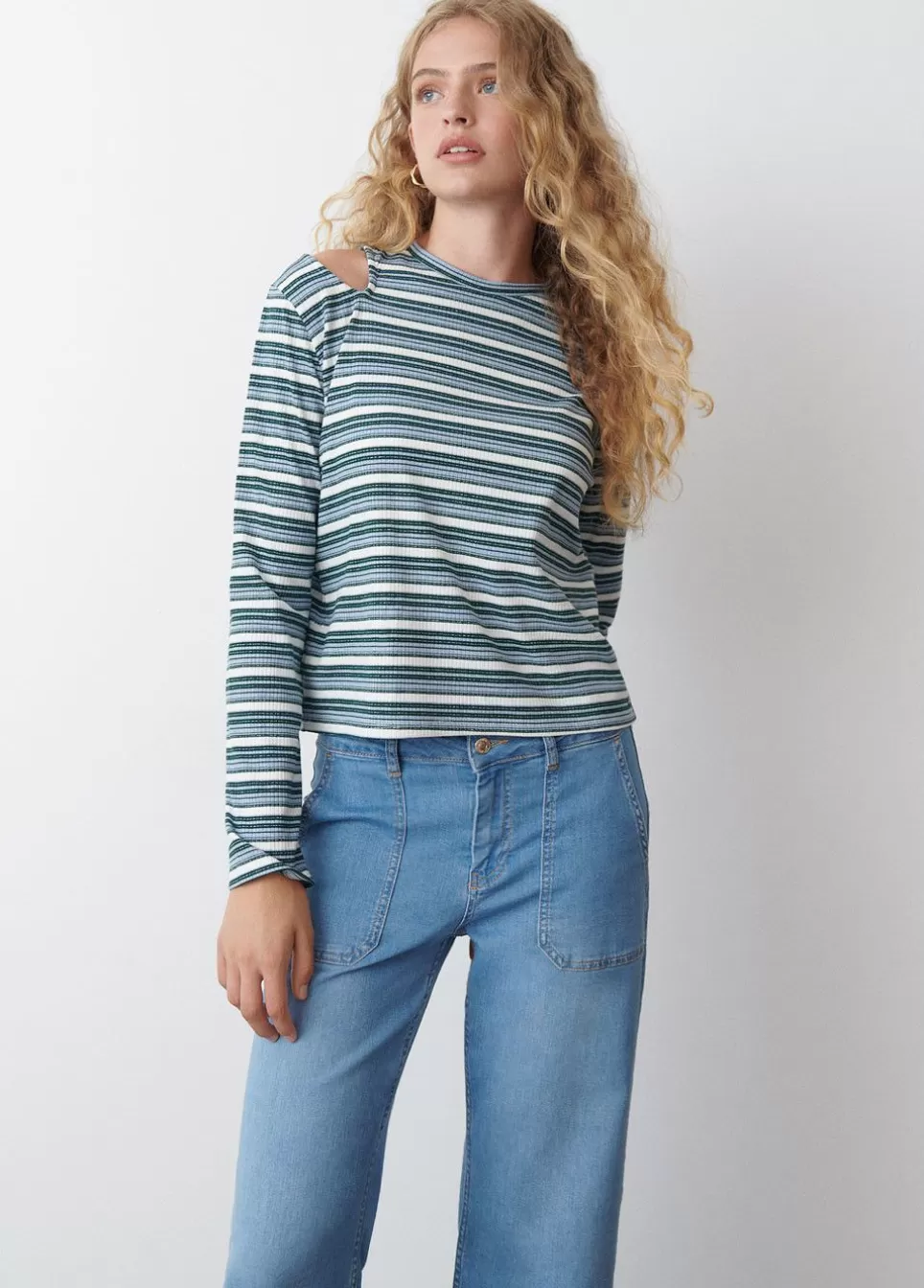 Store Brownie Spain T-Shirt As Riscas Com Cut Out